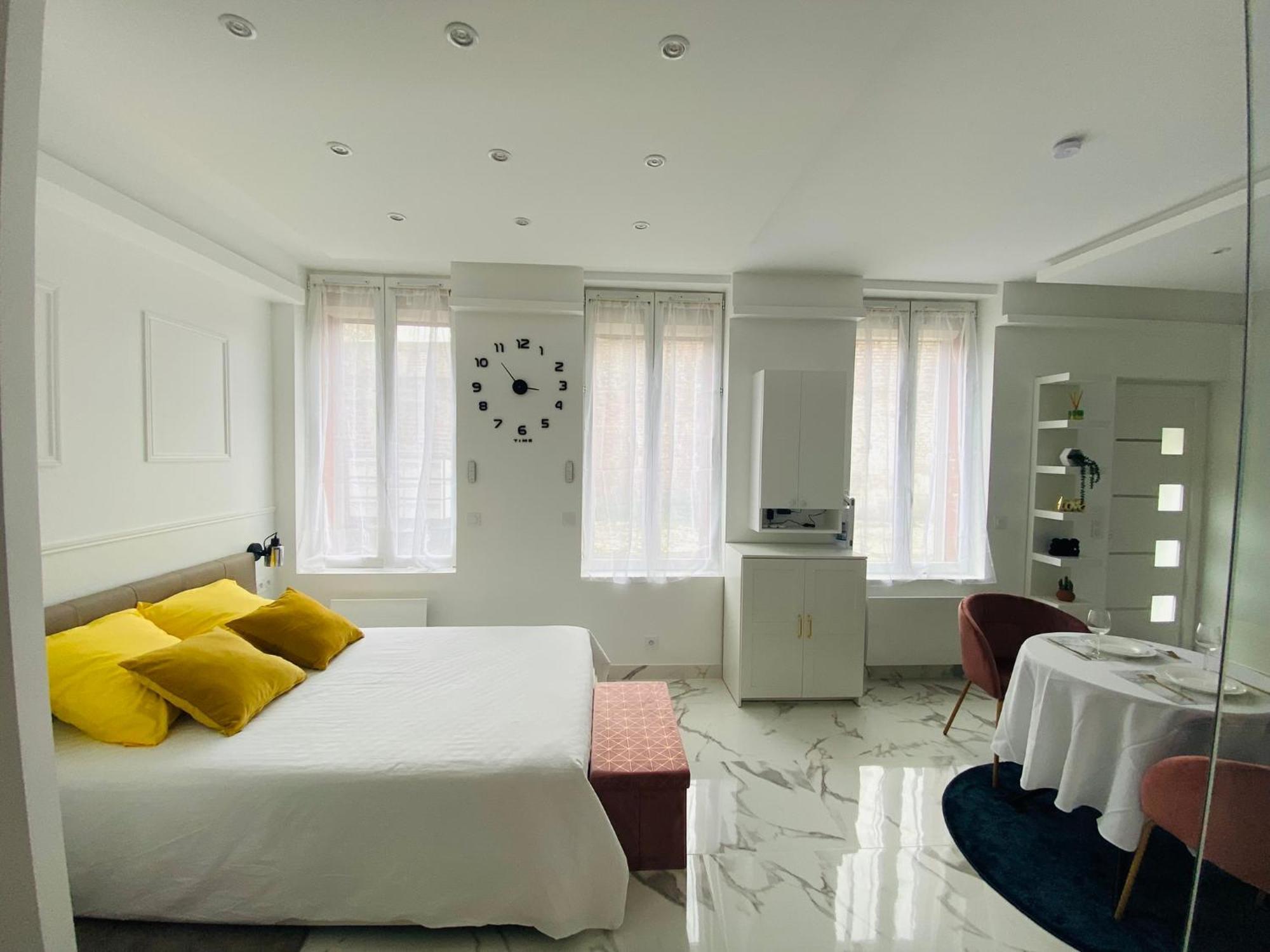 Lotus - Equipe, Balneo, Wi-fi, Hypercentre Apartment *